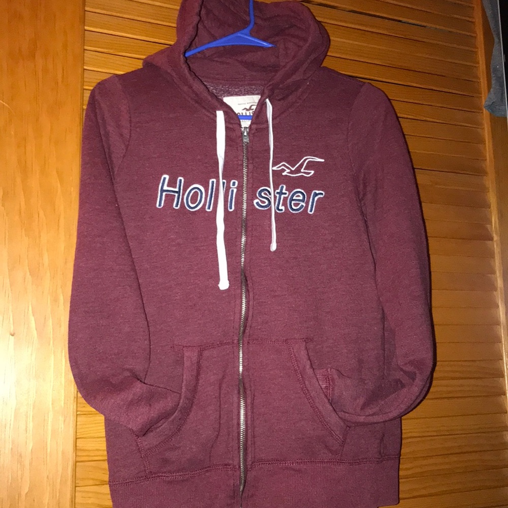 Medium woman’s Hollister zip up hoodie